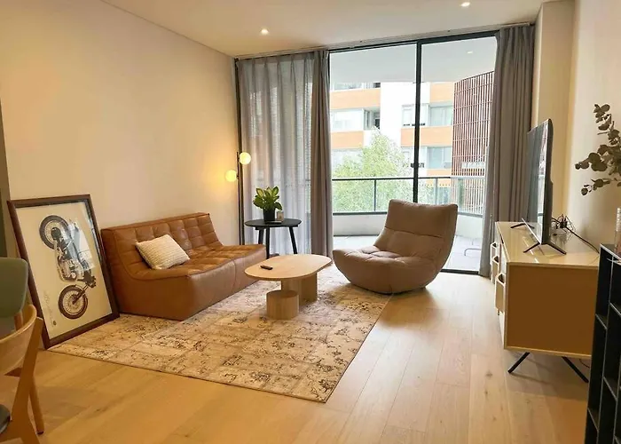 Inner City Glebe Designer Apartment W Free Parking